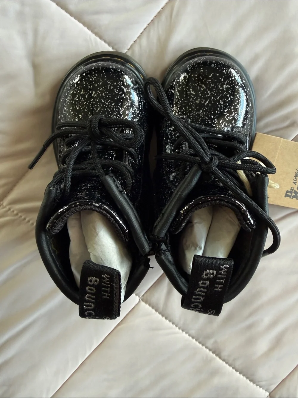 NWT NIB Dr. Martens Black Cosmic Glitter Lace-Up Girls' Boots BRAND NEW size 5